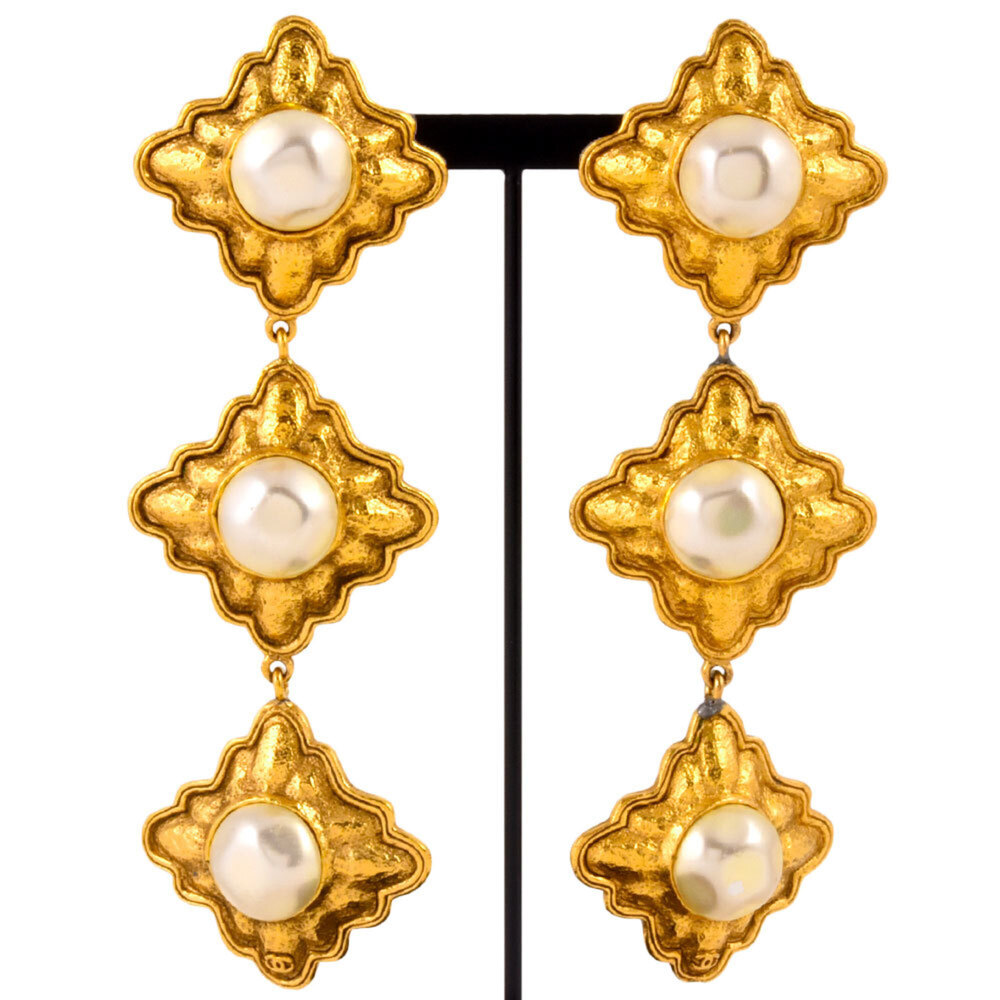 CHANEL Gold Diamond Earrings